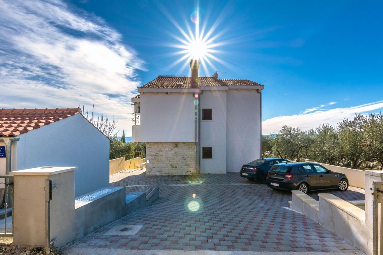 Villa Slavica Sveti Filip i Jakov Exterior photo
